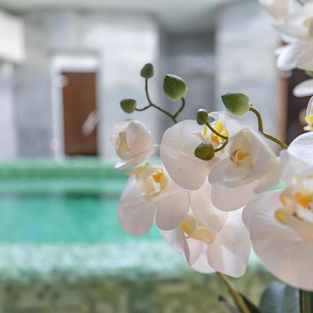 City Hotel ميسكولك المظهر الخارجي الصورة