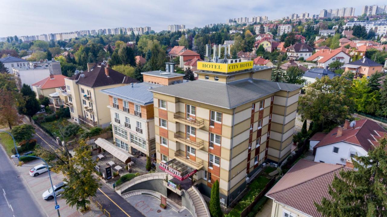 City Hotel ميسكولك المظهر الخارجي الصورة